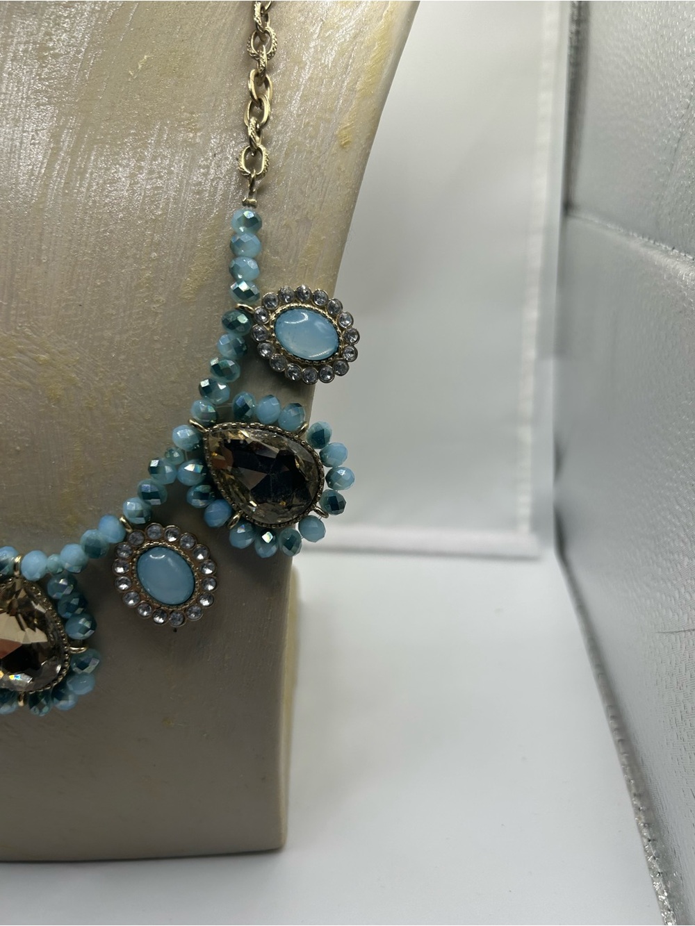 Statement blue champagne necklace teardrop oval cabochons mixed metal ornate - Picture 3 of 9